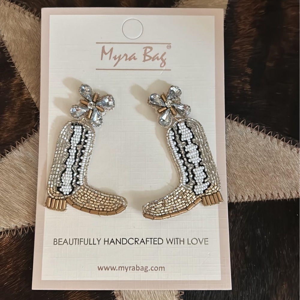 NWT! Cowgirl boot bling earrings! 💎